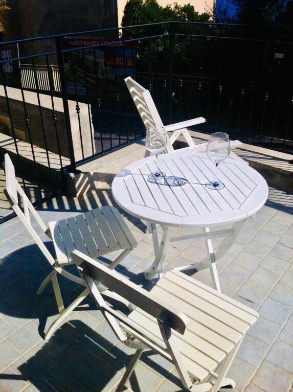 Apartamento “L'Alcova Delle Sirene” Bergeggi Exterior foto